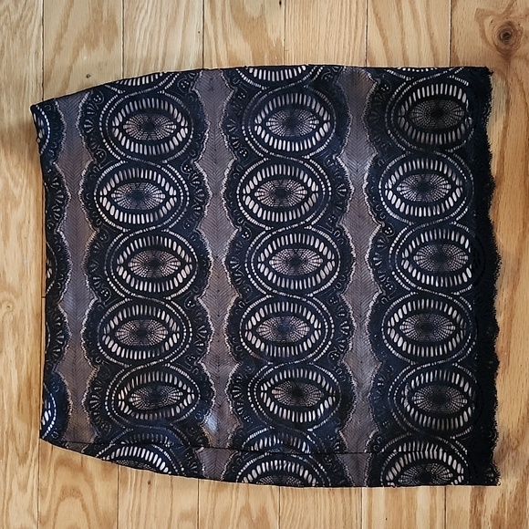 CACHE Lace Skirt Size 0 - Picture 1 of 12